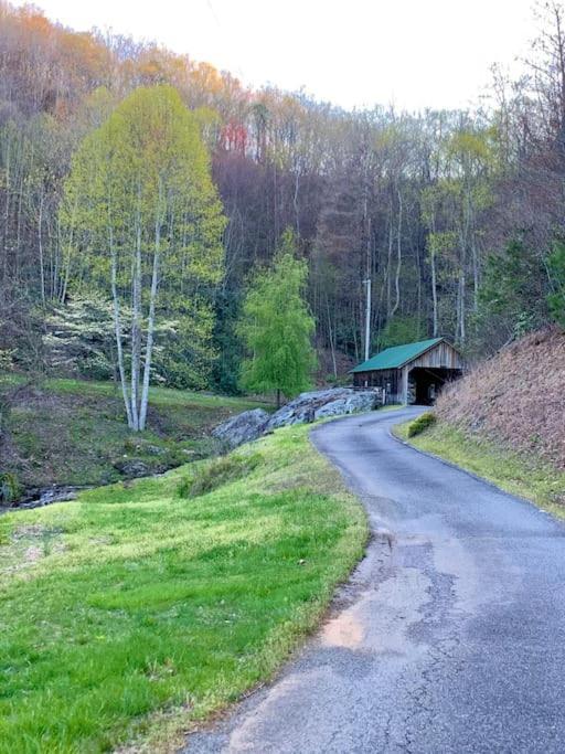 Blue Ridge Parkway Panoramic Paradise-60 Mile View Fancy Gap Экстерьер фото